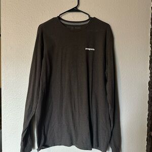 Patagonia Men's Dark Brown Long Sleeve Tee